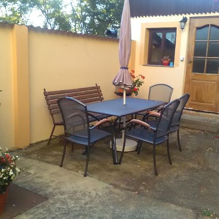 Penzion Marjánka Hluboká nad Vltavou Esterno foto