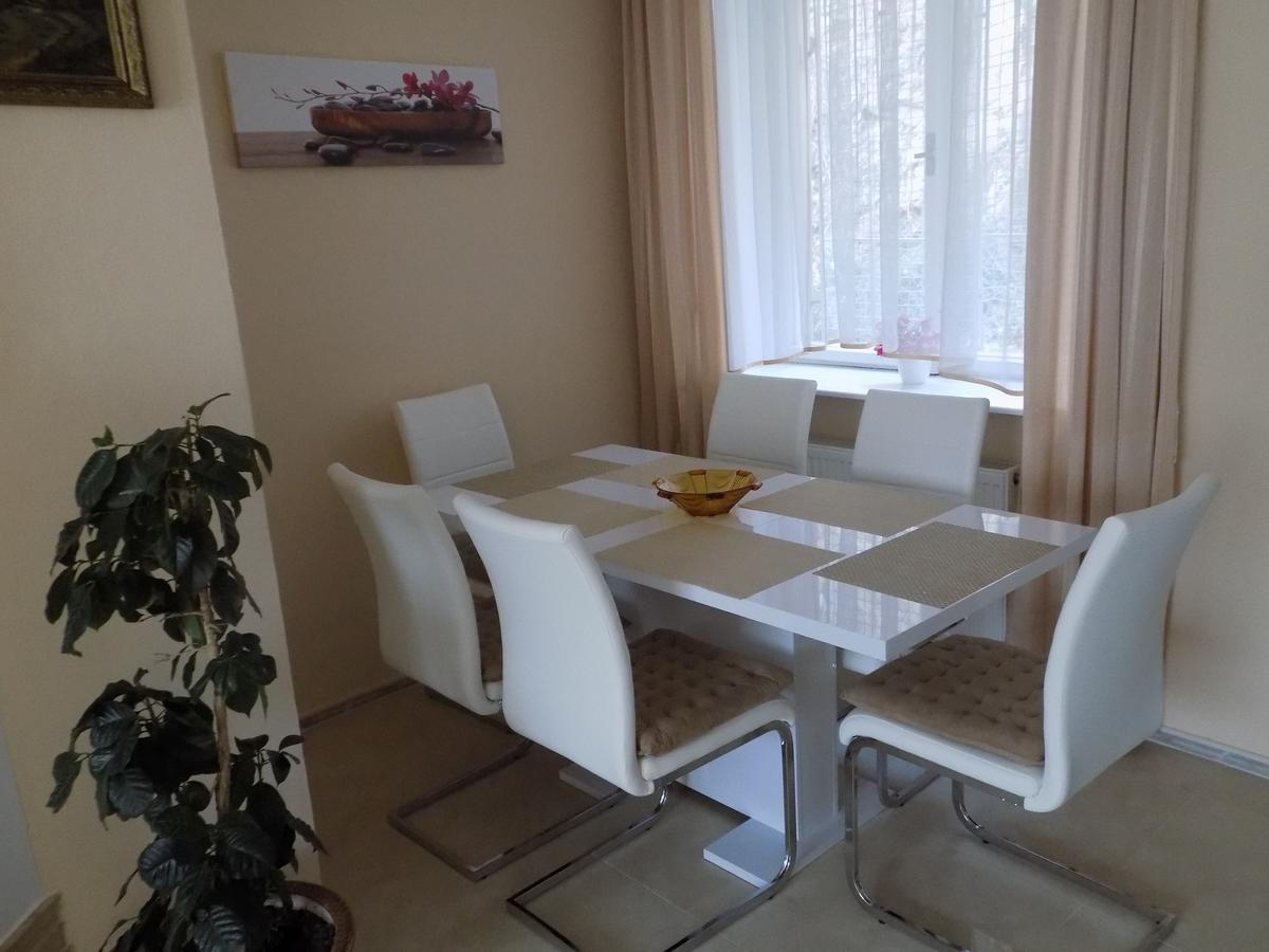 Penzion Marjánka Hluboká nad Vltavou Esterno foto