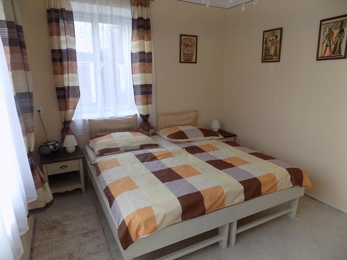 Penzion Marjánka Hluboká nad Vltavou Esterno foto
